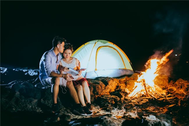 Album hình cưới nơi ghi lại cảm xúc thăng hoa, phút giây hạnh phúc nhất của đôi uyên ưương..